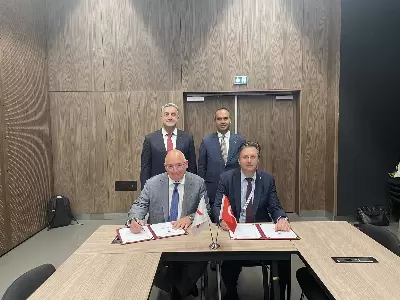 Paris'te Tarihi Anlaşma