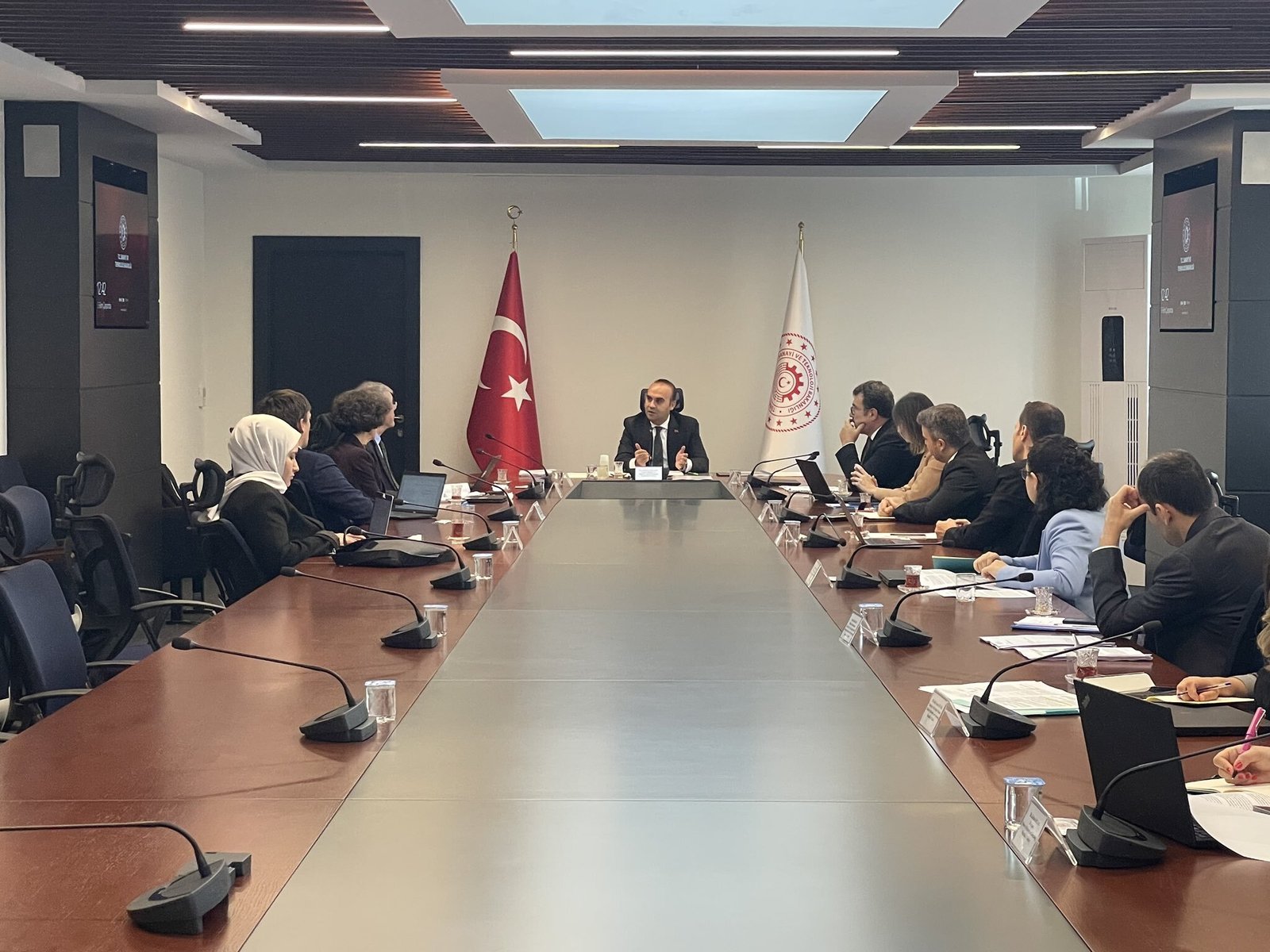 OECD Ekonomik Gelişmeleri İzleme Komitesi Temsilcileri ile Toplantı
