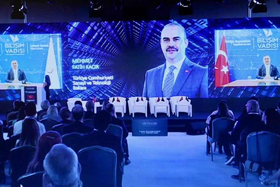 5. Dijital CEO ve Liderler Zirvesi'ne Katılım