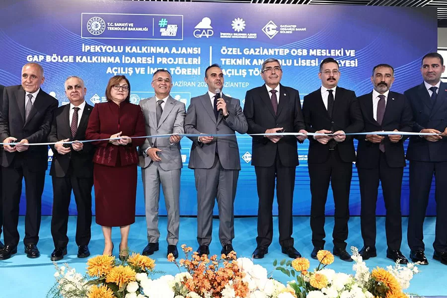 GAZİANTEP’TE 23 PROJE HİZMETE AÇILDI, 6 YENİ PROJE İÇİN İMZALAR ATILDI - Gorsel 2