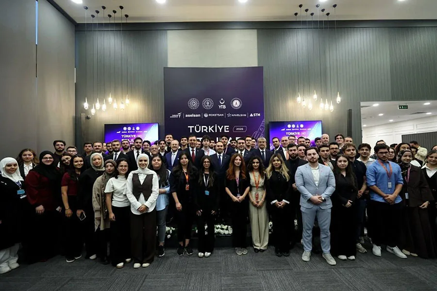 BAKAN KACIR, TÜRKİYE STAJLARI VİZYON SÖYLEŞİLERİ PROGRAMINA KATILDI - Gorsel 2