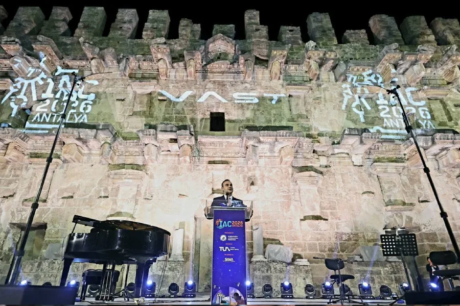 BAKAN KACIR, IAC 2026 GALA PROGRAMINA KATILDI - Gorsel 2
