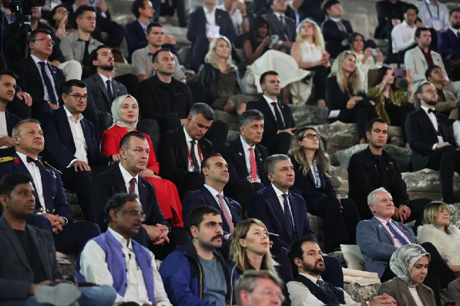 BAKAN KACIR, IAC 2026 GALA PROGRAMINA KATILDI - Gorsel 4